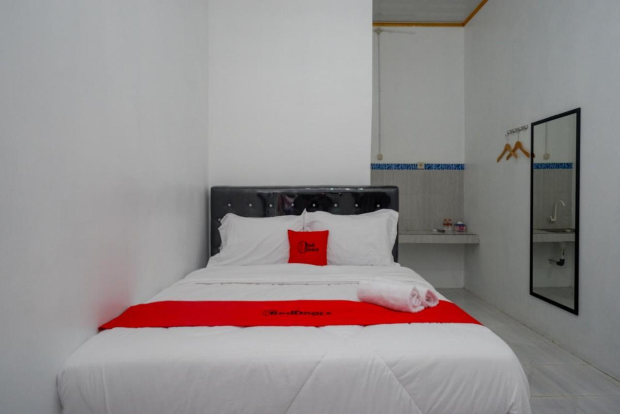 RedDoorz near Universitas Semarang 2 Alastuwo Exterior foto